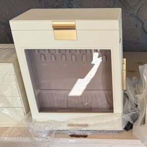 Elegant Cream Jewelry Box with Glass Lid